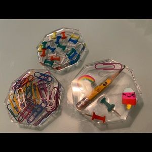 Resin paper weights